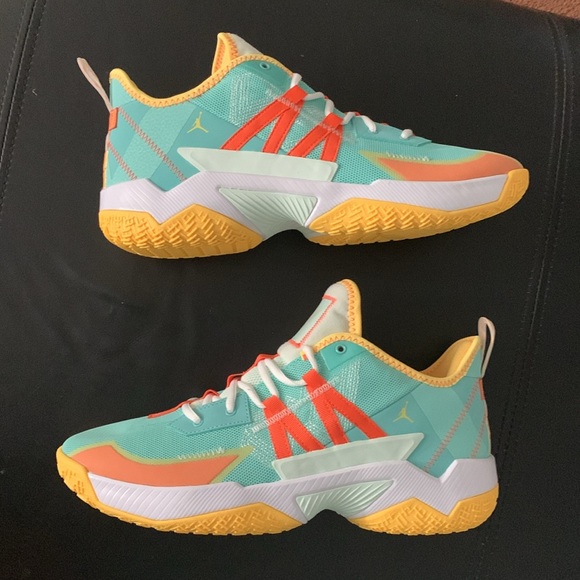 Mens Jordan One Take II, Size 12 Comes with box, no lid. - Picture 6 of 7